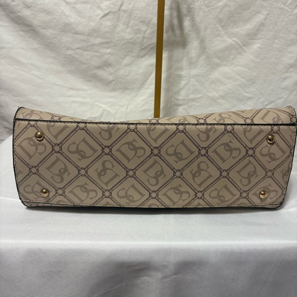 Dasein women's top handle monogram satchel bag in brown. - Picture 10 of 10